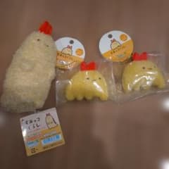すみっコぐらし　えびふらいのしっぽ　進化　ぶらさげ　バッジ ぬいぐるみ　3点