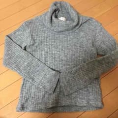 ハイネックニットのサムネイル