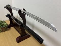 【居合刀】日本刀 打刀 極めて美しい黒銀鍔 樋入刀身 薄刃