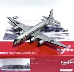 Herpa 1/200 C-54M Skymaster 米空軍 ベルリン大空輸 Herpa 1/200 C-54M Skymaster 米空軍 ベルリン大空輸 - メルカリ