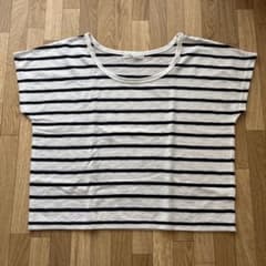 カットソー　Tシャツのサムネイル