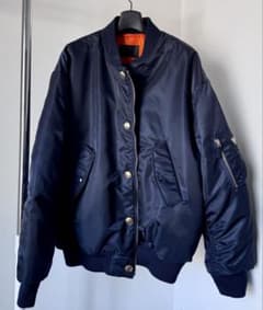PRADA 2024AW RE-NYLON ネイビー パデッドジャケット PRADA 2024AW RE-NYLON ネイビー パデッドジャケット - メルカリ