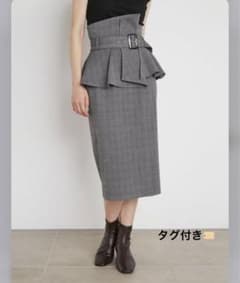 【まいめろ様専用】コルセット ベルトスカート スナイデルのサムネイル