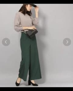 Andemiu グリーン 裾タックパンツのサムネイル