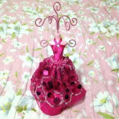 ドレス型 アクセサリーをかける置物のサムネイル