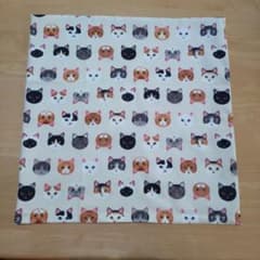 クッションカバー　ハンドメイド　猫柄のサムネイル