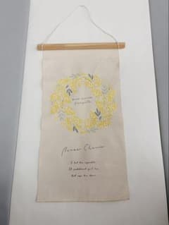 刺繍　ミモザの花 タペストリーのサムネイル