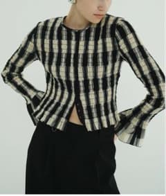 【新品タグ付き】SHIRRING DESIGN BLOUSE 2 SHIRRING DESIGN BLOUSE／サイズ2 - メルカリ