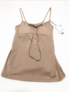 新品 タグ付き  完売品 UNIQLO ブラキャミソールのサムネイル