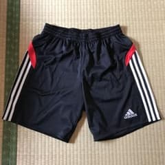 アディダスハーフパンツのサムネイル