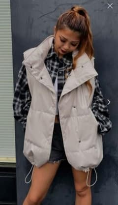 ベージュ ダウンベスト フード付き サイズ58