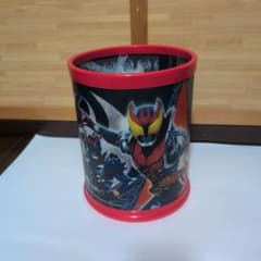 仮面ライダーキバ 円筒型 ゴミ箱　小物入れのサムネイル