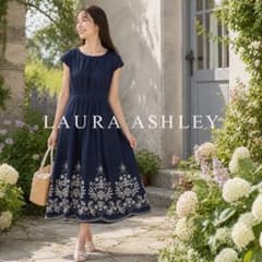 本日最終✨LAURA ASHLEY 刺繍 コットン100% フレアワンピース紺L 本日最終✨LAURA ASHLEY 刺繍 コットン100% フレアワンピース紺L