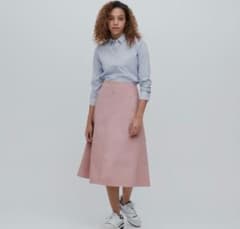 UNIQLOコットンフレアミディスカート標準のサムネイル