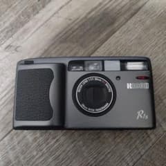 RICOH R1s コンパクトフィルムカメラ　ジャンク品 RICOH R1s フィルムカメラ シルバー色本体 ジャンク品 - メルカリ