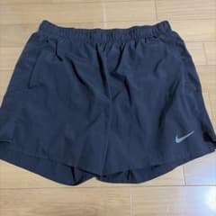 NIKE ランニングパンツ ブラック　5インチのサムネイル