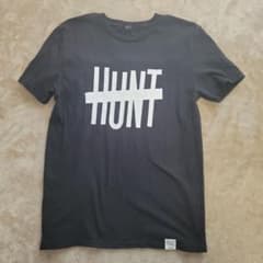 黒のTシャツのサムネイル