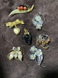 ブローチまとめ 7点 レディース - メルカリ