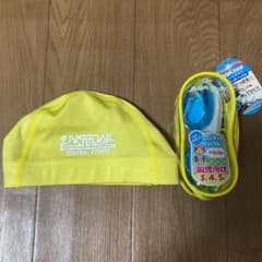 セントラルスポーツ　水泳教室　黄色帽子と新品・未使用のゴーグルセットのサムネイル