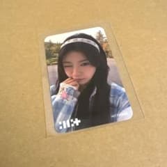 ILLIT モカ Glitter DAY Amazon 特典 ステッカー ILLIT モカ Glitter DAY Amazon 特典 ステッカー - メルカリ