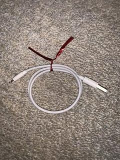 iPhone 充電器（ケーブルだけでコンセントは付きません。）のサムネイル