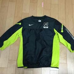 ナイキNFTB ピステ 美品のサムネイル