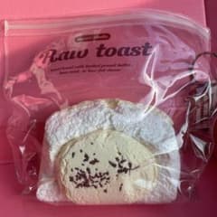 zuozuo studio マシュマロ トースト スクイーズ レア 海外製 希少‼️zuozuo studio Raw toast スクイーズ - メルカリ