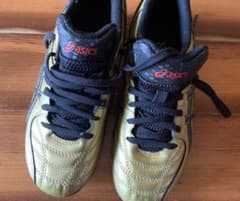 ミッシー様専用⭐︎アシックス サッカーシューズ 24のサムネイル