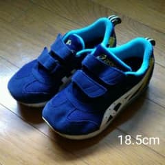 今だけ値下げ。asics アシックス スニーカー 18．5cmのサムネイル