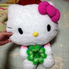 キティちゃんぬいぐるみのサムネイル