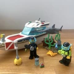 LEGO CITY 60221 ダイビングヨットのサムネイル