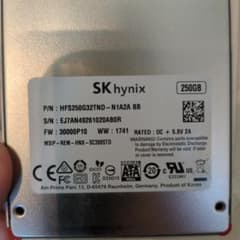 SK hynix 250GB SSD 中古のサムネイル
