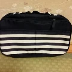 新品☆旅行の時に使えるポーチ☆のサムネイル