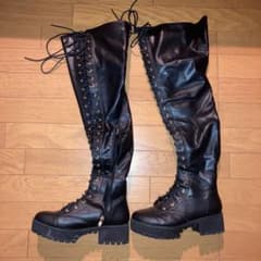 FASHION NOVA ニーハイ ロングブーツ 黒のサムネイル