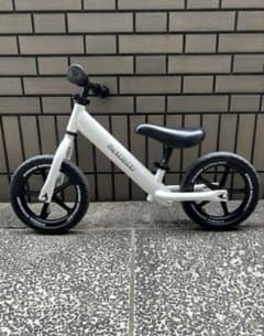 ストライダー パールホワイト塗装