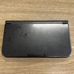 New Nintendo 3DS LL メタリックブラック 本体のサムネイル