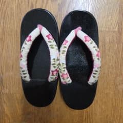 値下げしました R-KIKUCHI ゆかた用 高級桐下駄 24cm 花柄鼻緒のサムネイル