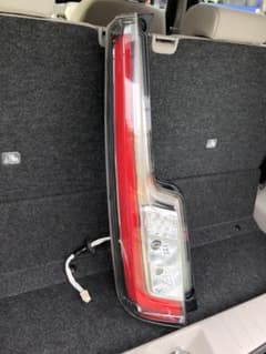 ダイハツ LA150S ムーヴカスタム 左テールレンズ  クリアＬＥＤのサムネイル