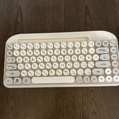 クリーム色ワイヤレスキーボード 日本語 QWERTY
