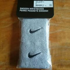 NIKEのリストバンド！のサムネイル