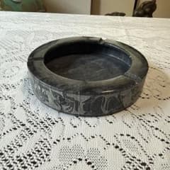灰皿 安井大理石工業 黒大理石 直径15cm 彫刻入り 昭和レトロ 天然石のサムネイル