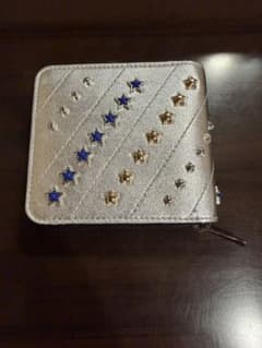 最終値下げJIMMY CHOO LAWRENCE 二つ折り財布 スタースタッズ - メルカリ