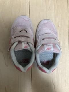New Balance ピンク スニーカーのサムネイル
