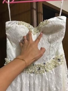 白ロングドレスのサムネイル