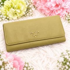 美品✨ PRADA 長財布 サフィアーノ メタルロゴ フラップ イエロー　黄色のサムネイル