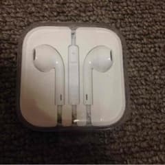 アップル社 純正イヤフォンのサムネイル