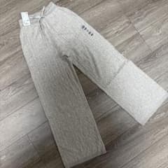 【新品 未着用 タグ付き】 UNIQLO ウォッシャブルニットケーブルパンツ Mのサムネイル