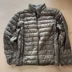 UNIQLO ユニクロ ウルトラライトダウンのサムネイル
