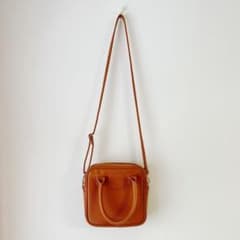 【美品】スカラー　ショルダーバッグのサムネイル