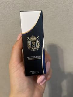 新品！リアボーテグランスキンインフィニットのサムネイル